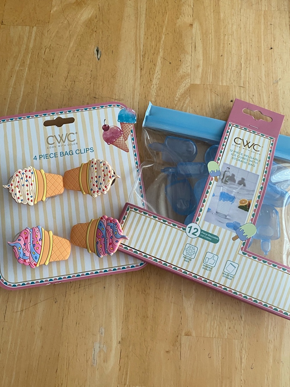Set 4 Ice Cream shape bag Clips &  12 reusable ice cream bar shape ice cubes NWT